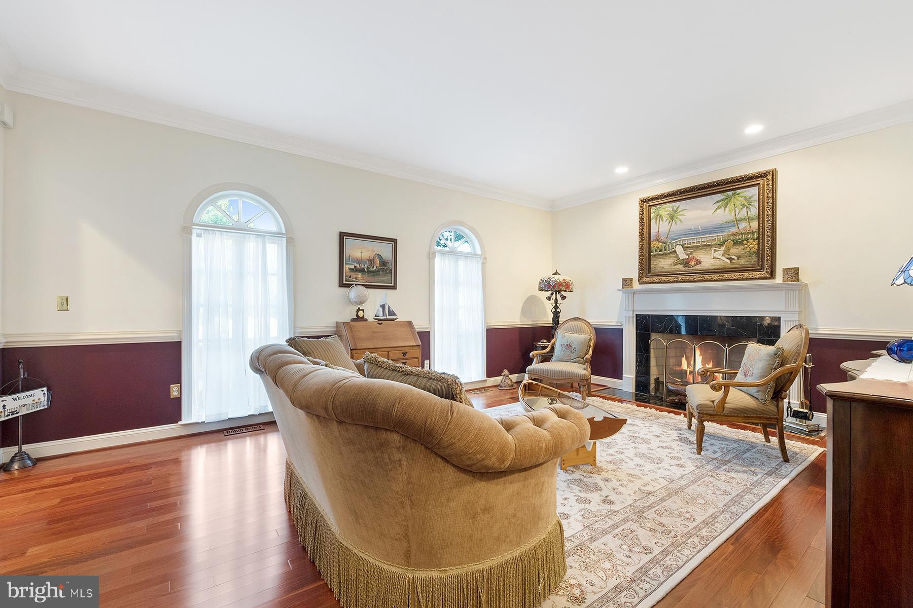 3057 Rundelac Road Annapolis, MD 21403 - Photo 12 of 61 Living room has crown and chair rail molding