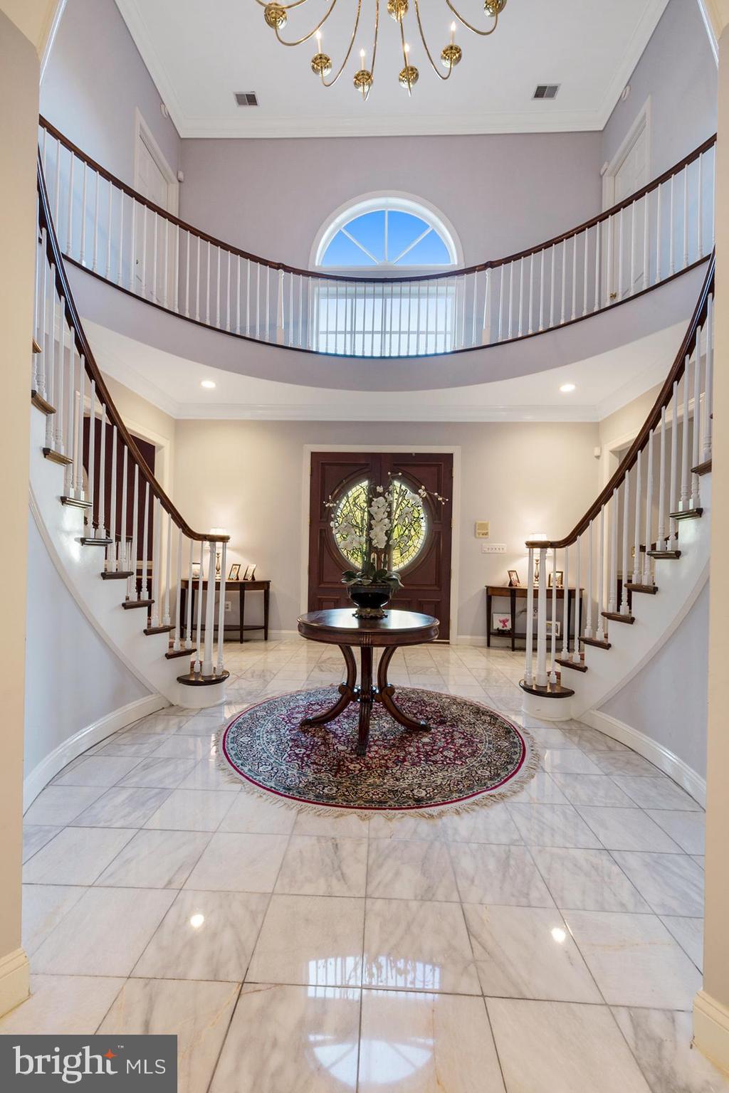3057 Rundelac Road Annapolis, MD 21403 - Photo 16 of 61 View of the foyer from the central hallway