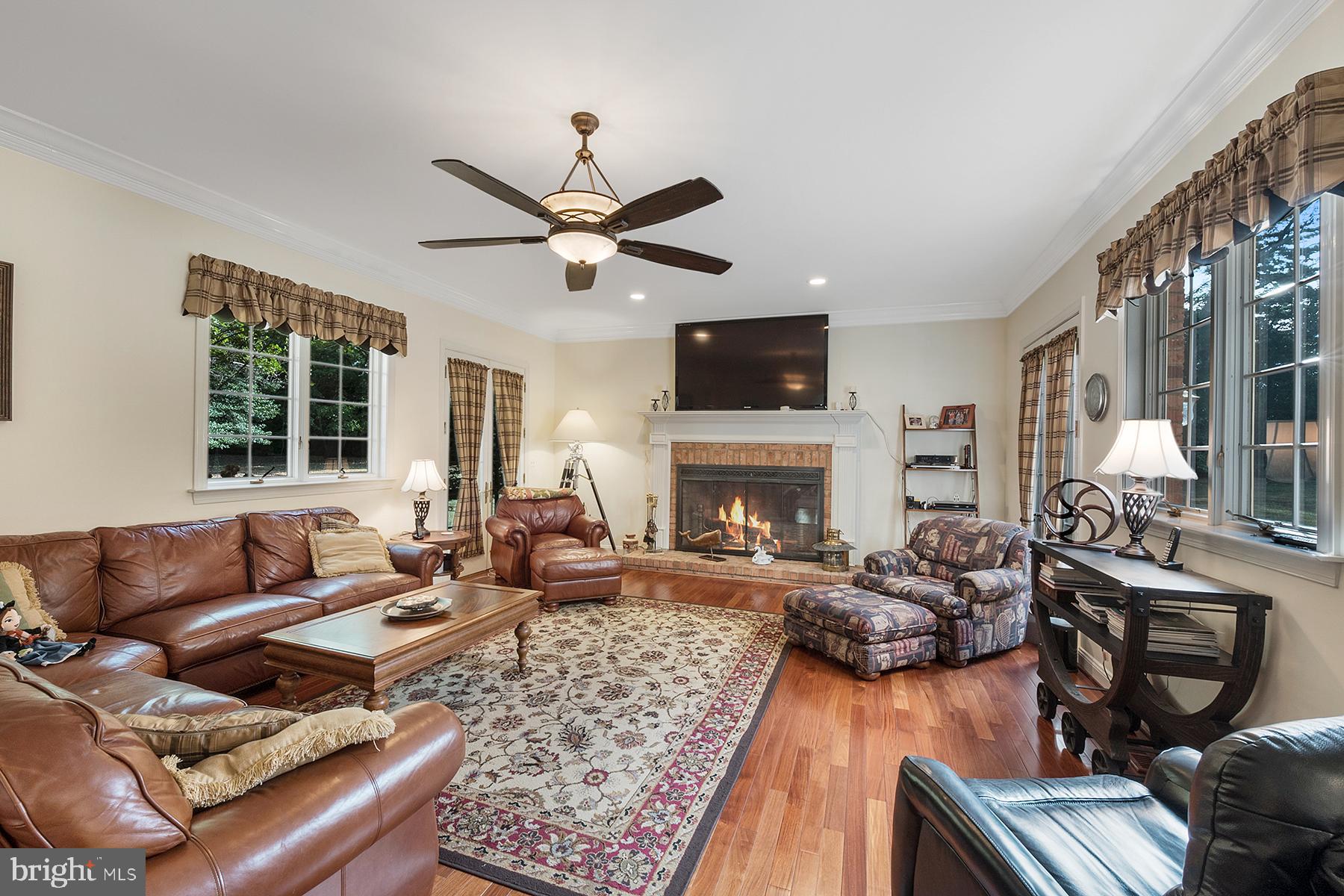 3057 Rundelac Road Annapolis, MD 21403 - Photo 17 of 61 Family room at the center of the main level