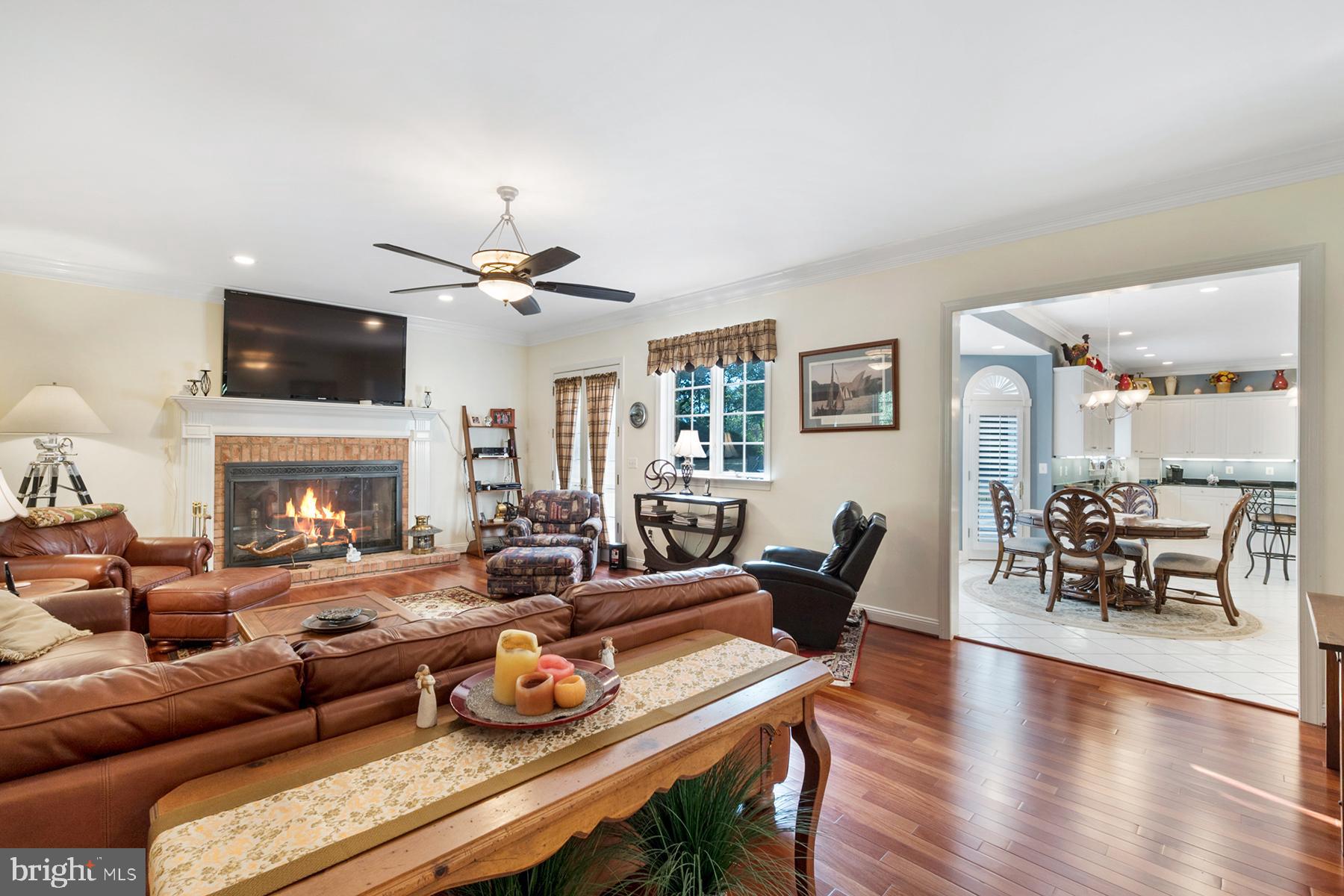 3057 Rundelac Road Annapolis, MD 21403 - Photo 20 of 61 Family room has patio access and flows to kitchen