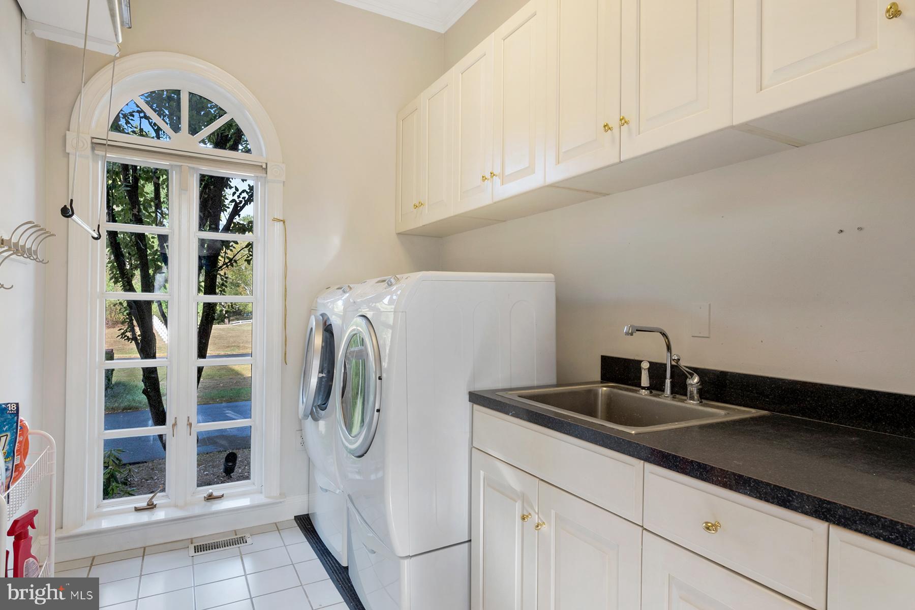 3057 Rundelac Road Annapolis, MD 21403 - Photo 31 of 61 Laundry center on the main level