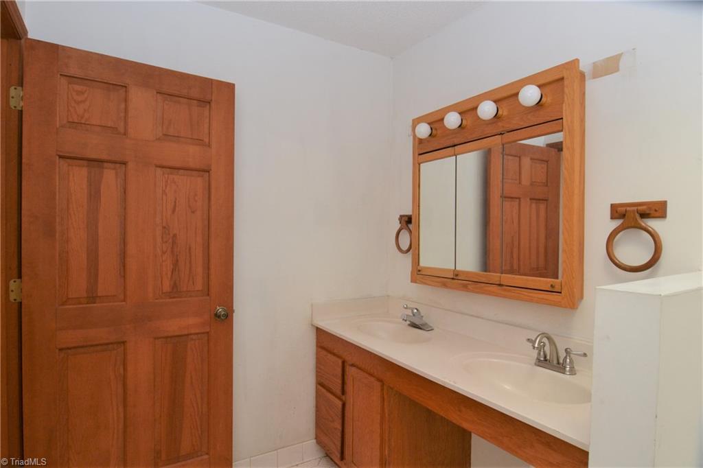 5310 Burrow Road Julian, NC 27283 - Photo 13 of 26 Gallery Image 13