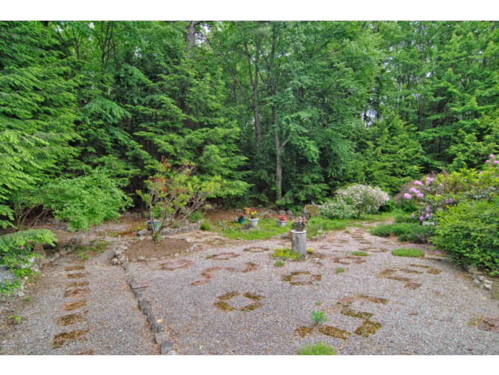 11 Elder Williams Road Bedford, NH 03110 - Photo 25 of 27 Gallery Image 25