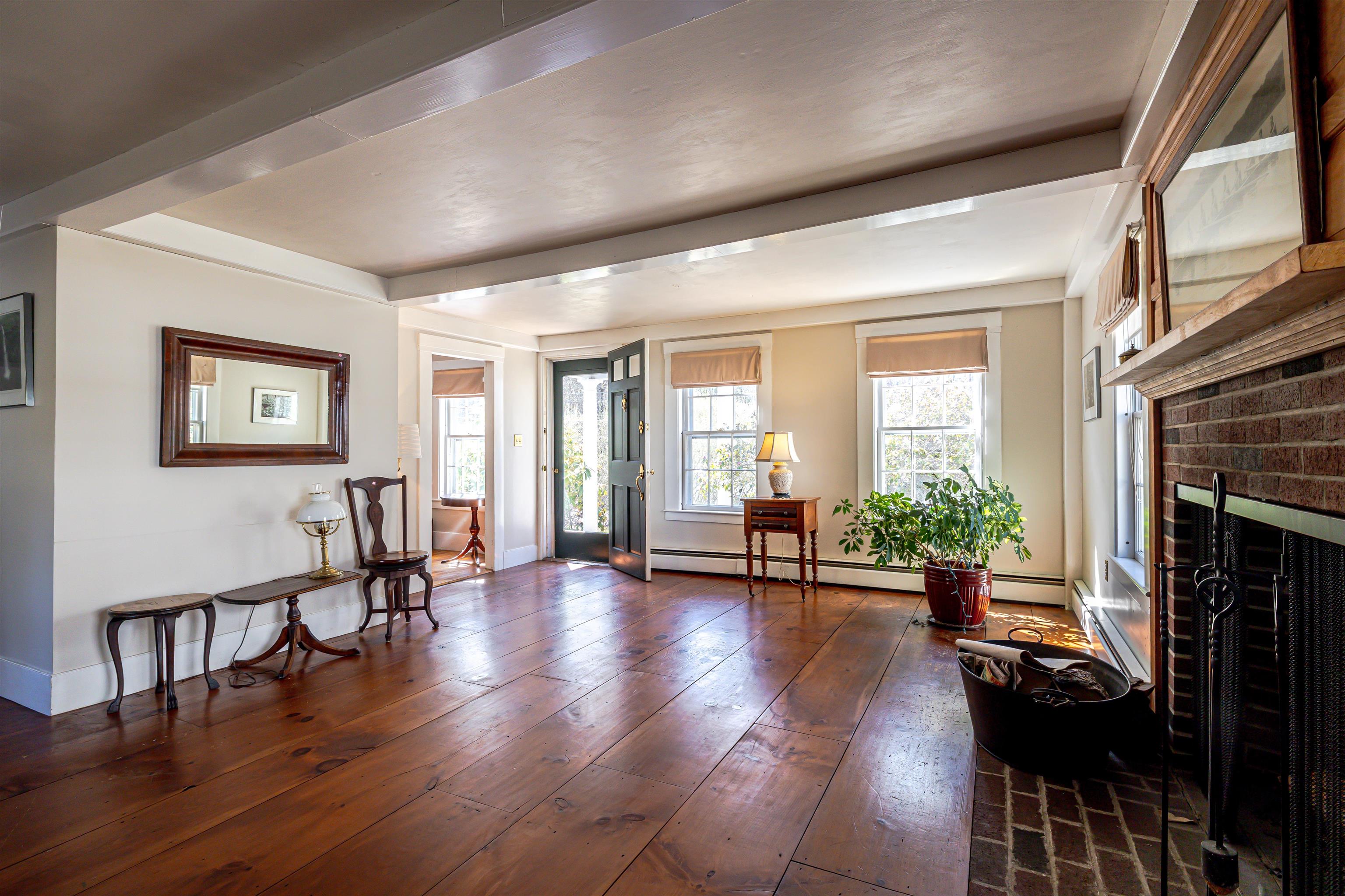 114 Hopkinton Road Concord, NH 03301 - Photo 12 of 58