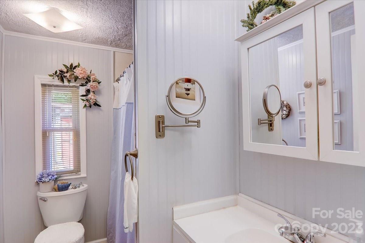 626 Flynn Branch Road Marshall, NC 28753 - Photo 23 of 41 Gallery Image 23