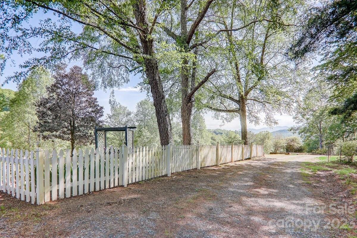 626 Flynn Branch Road Marshall, NC 28753 - Photo 30 of 41 Gallery Image 30