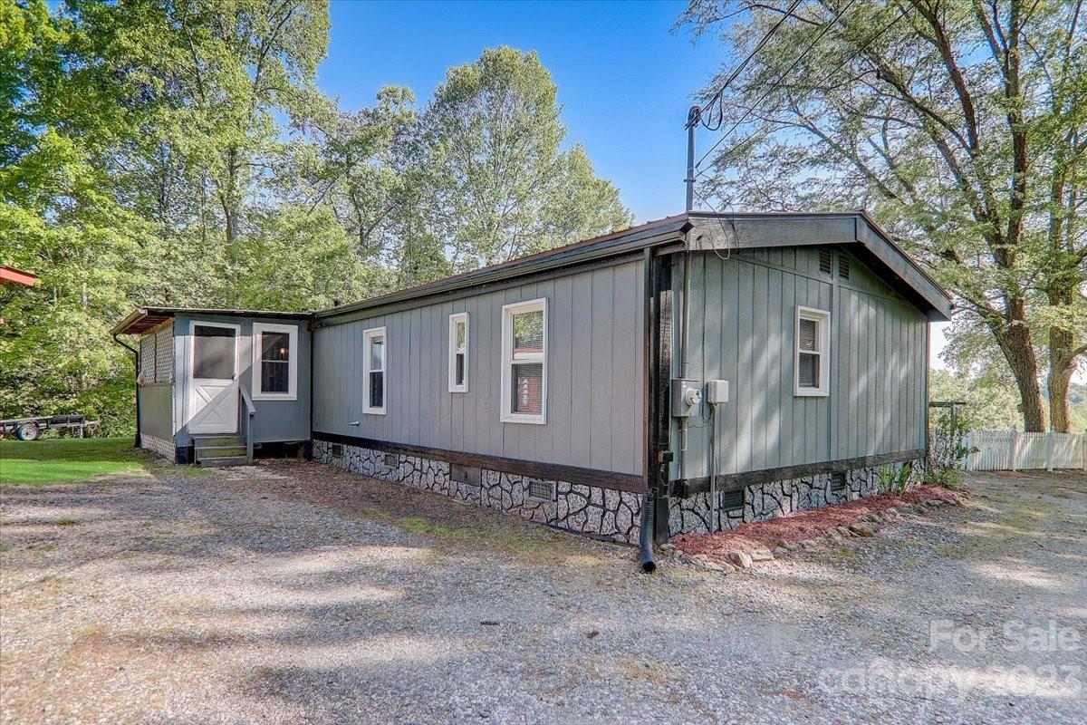 626 Flynn Branch Road Marshall, NC 28753 - Photo 32 of 41 Gallery Image 32