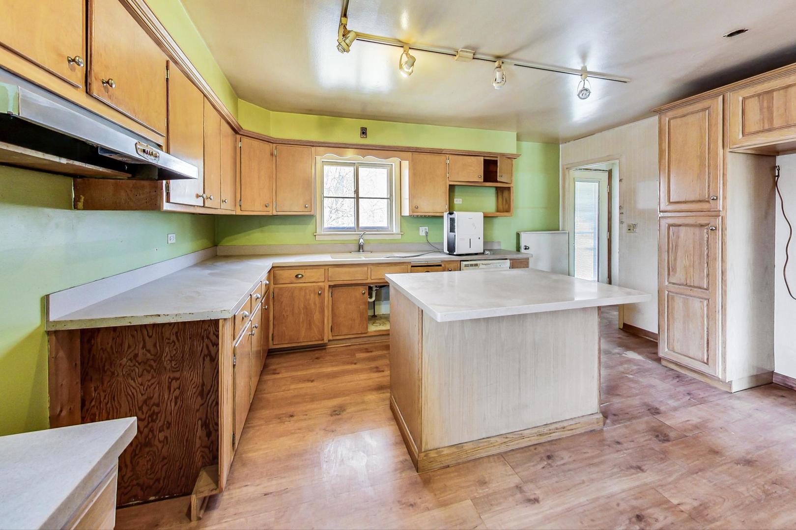 1S526 Nimitz Road Oakbrook Terrace, IL 60181 - Photo 11 of 43