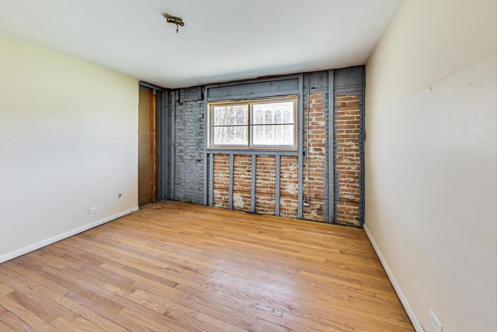 1S526 Nimitz Road Oakbrook Terrace, IL 60181 - Photo 14 of 43