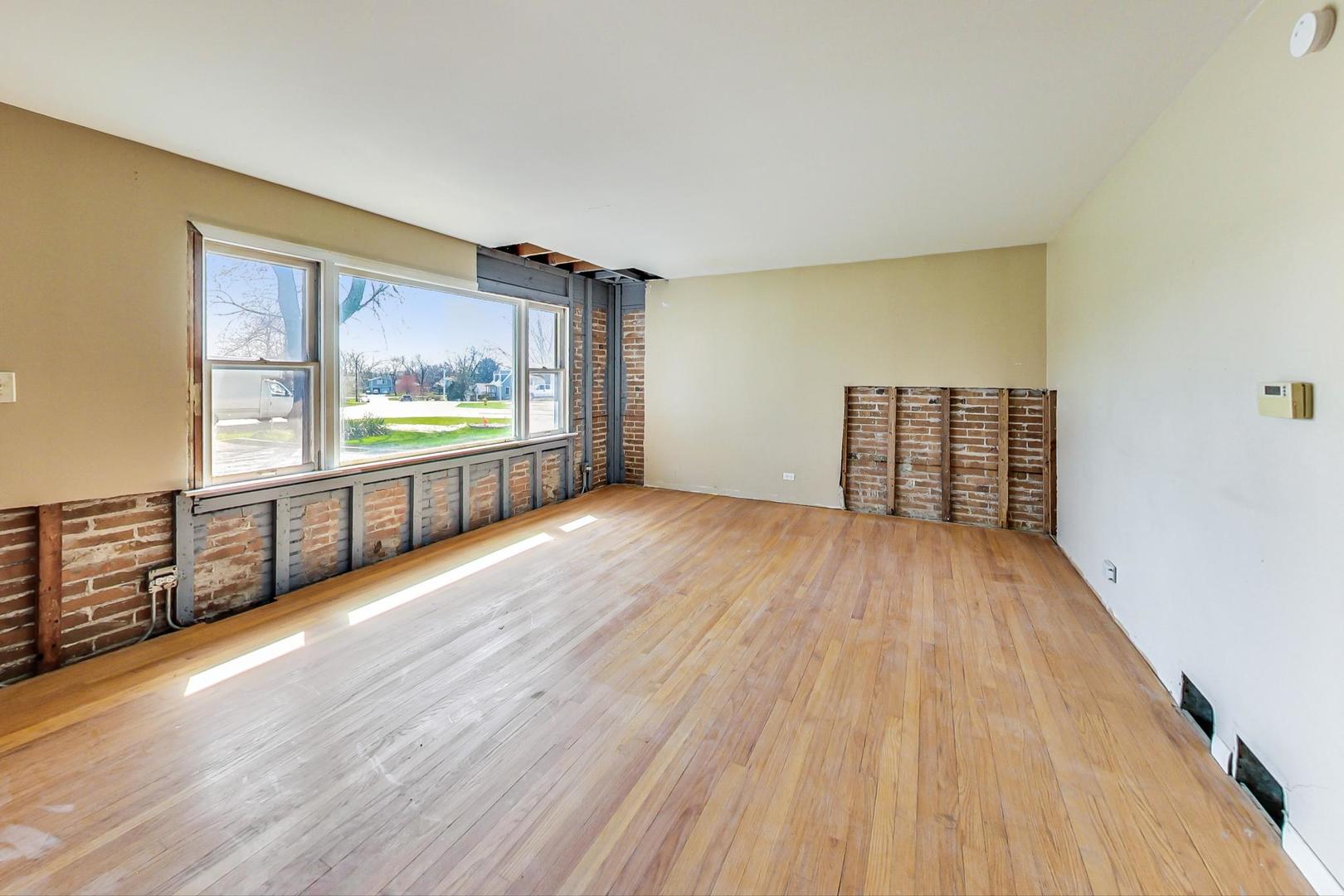 1S526 Nimitz Road Oakbrook Terrace, IL 60181 - Photo 4 of 43