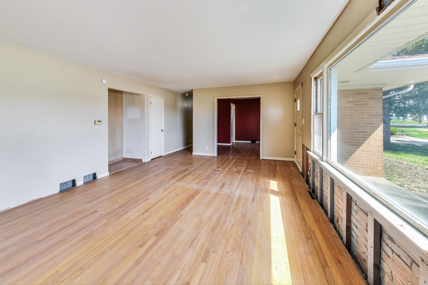 1S526 Nimitz Road Oakbrook Terrace, IL 60181 - Photo 6 of 43