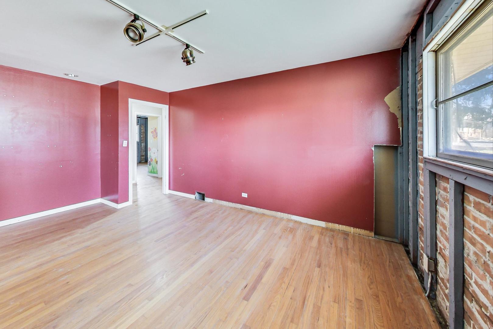 1S526 Nimitz Road Oakbrook Terrace, IL 60181 - Photo 8 of 43