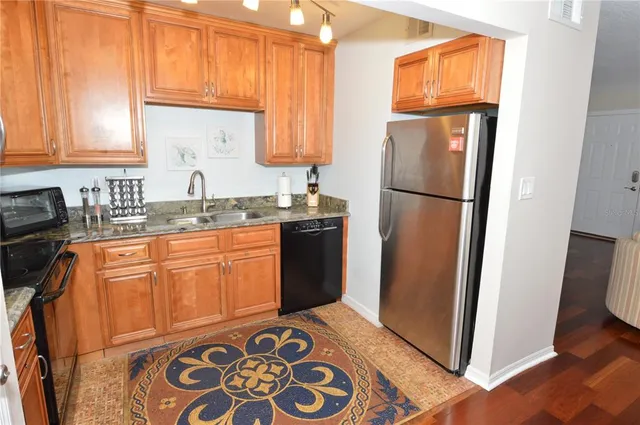 $2,500 | 213 Sea Horse Drive Southeast, Unit B(FURNISHED), St. Petersburg, FL 33705