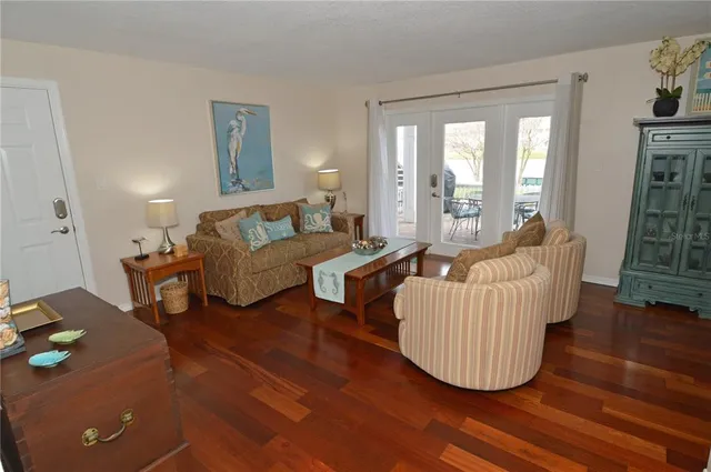 $2,500 | 213 Sea Horse Drive Southeast, Unit B(FURNISHED), St. Petersburg, FL 33705