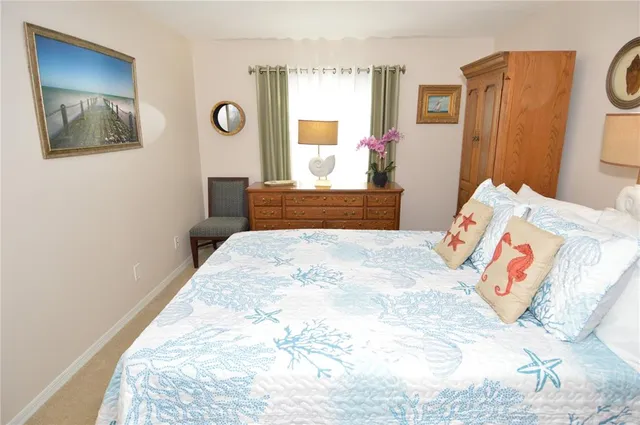 $2,500 | 213 Sea Horse Drive Southeast, Unit B(FURNISHED), St. Petersburg, FL 33705