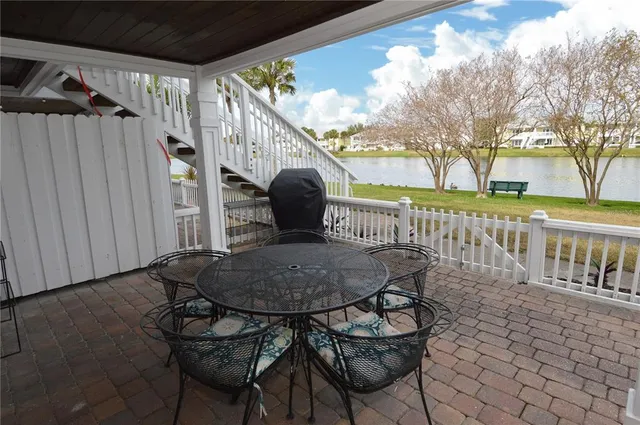 $2,500 | 213 Sea Horse Drive Southeast, Unit B(FURNISHED), St. Petersburg, FL 33705