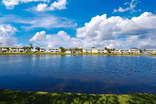 $2,500 | 213 Sea Horse Drive Southeast, Unit B(FURNISHED), St. Petersburg, FL 33705