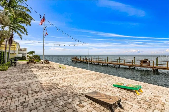 $2,500 | 213 Sea Horse Drive Southeast, Unit B(FURNISHED), St. Petersburg, FL 33705