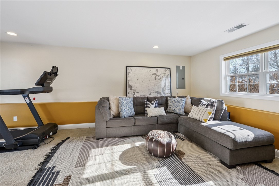 55 Dixie Avenue Warwick, RI 02889 - Photo 23 of 25