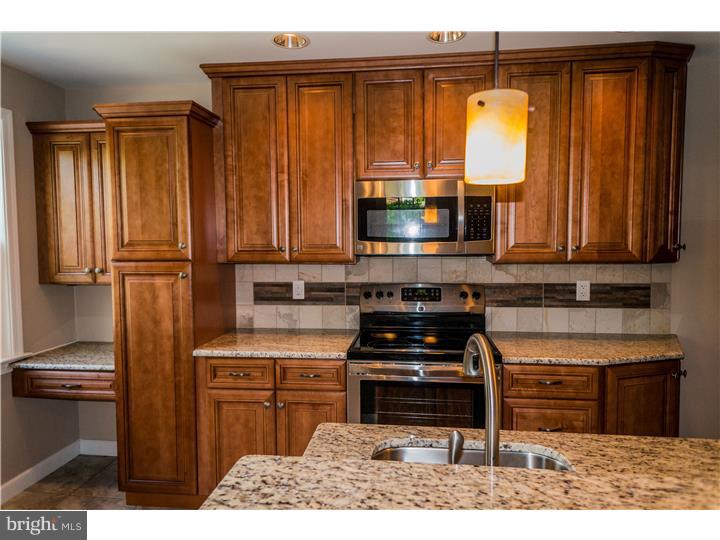 4004 Marshall Road Drexel Hill, PA 19026 - Photo 5 of 25 Kitchen