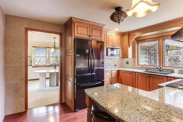 $550,000 | 1115 North Ridgeland Avenue, Oak Park, IL 60302