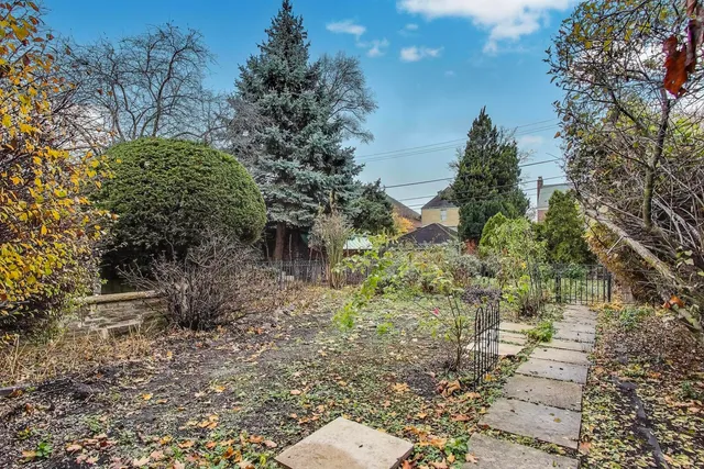 $550,000 | 1115 North Ridgeland Avenue, Oak Park, IL 60302