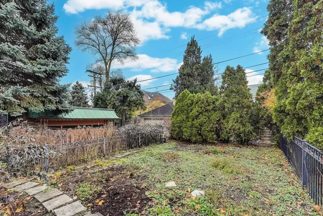 $550,000 | 1115 North Ridgeland Avenue, Oak Park, IL 60302