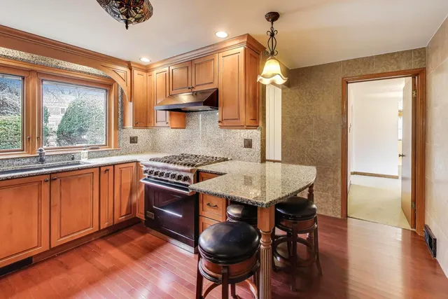 $550,000 | 1115 North Ridgeland Avenue, Oak Park, IL 60302