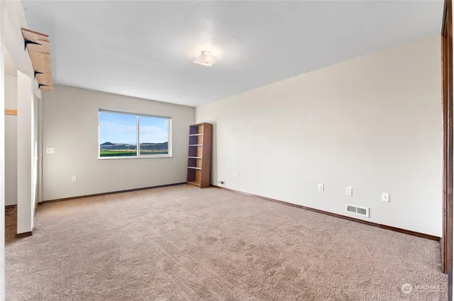 $520,000 | 18 Chukar Lane, Riverside, WA 98849