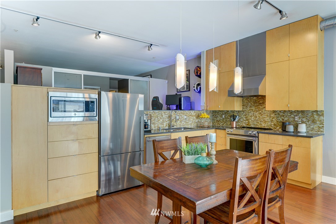 2015 Terry Avenue, Unit 417 Seattle, WA 98121 - Photo 5 of 18