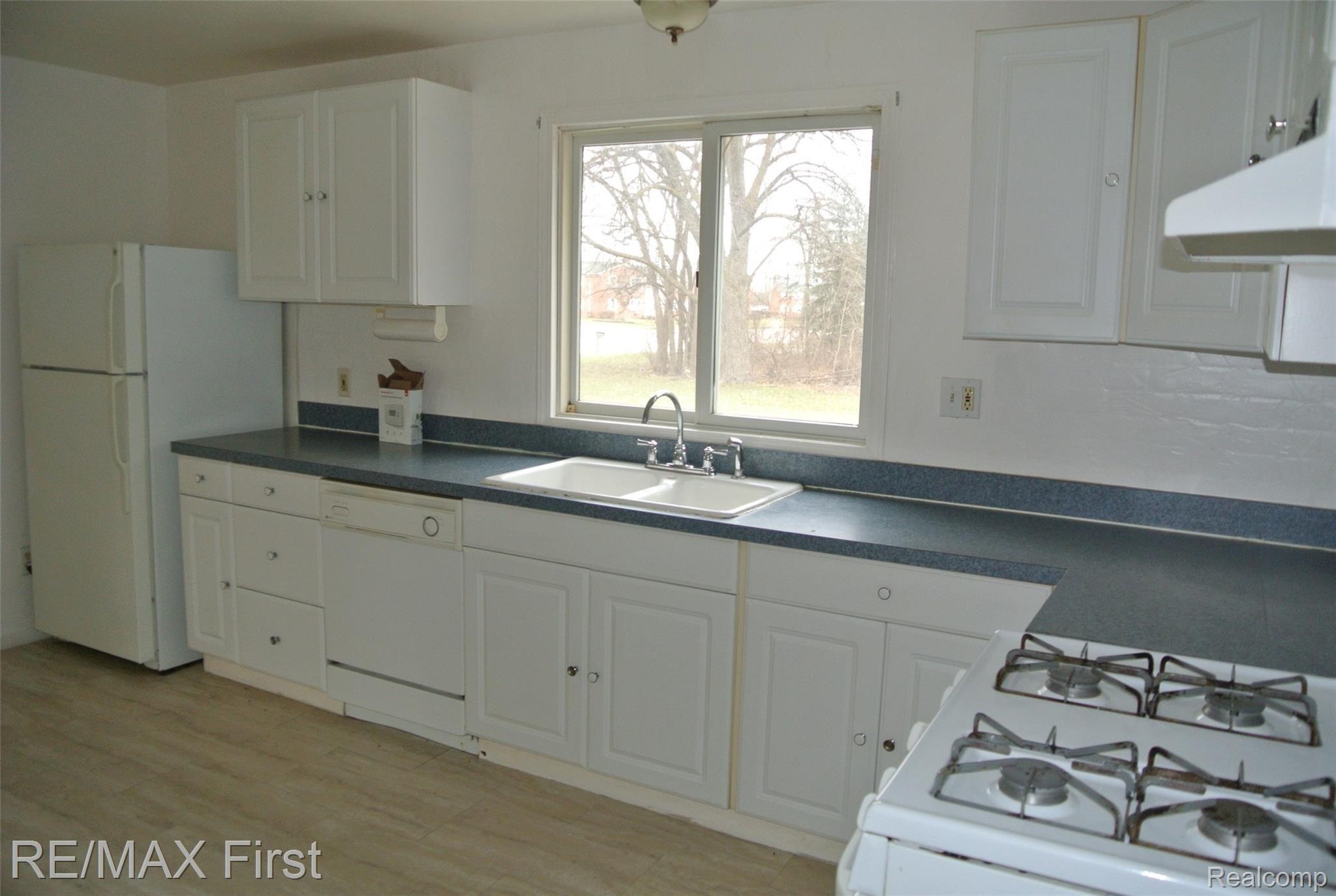 6955 Merriman Road Romulus, MI 48174 - Photo 12 of 23 DSC_1495.JPG