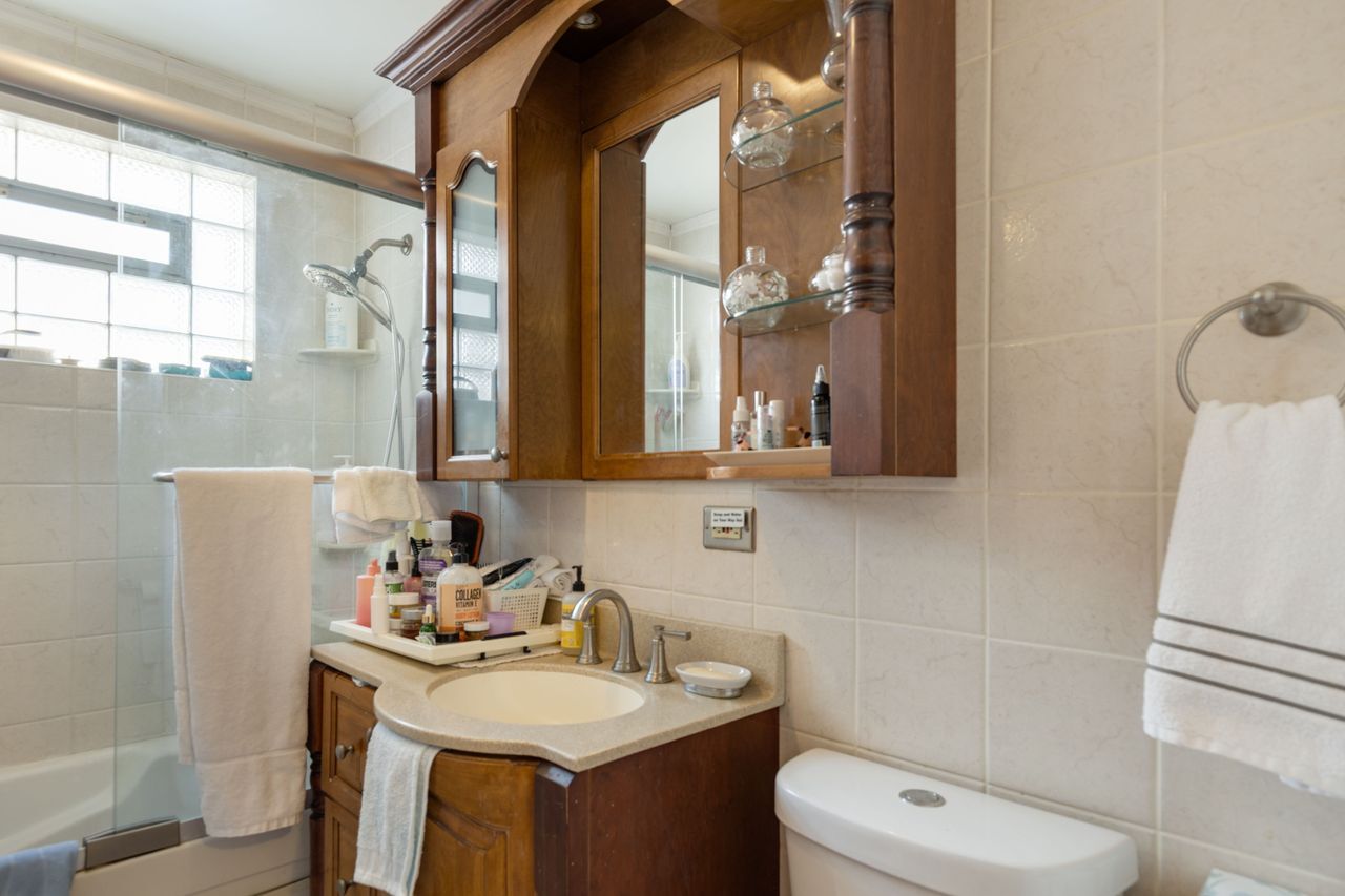 135 Ridge Avenue, Unit 1W Evanston, IL 60202 - Photo 14 of 17