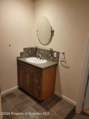 $1,100 | 1252 East Main Street, Unit 3, Susquehanna, PA 18847