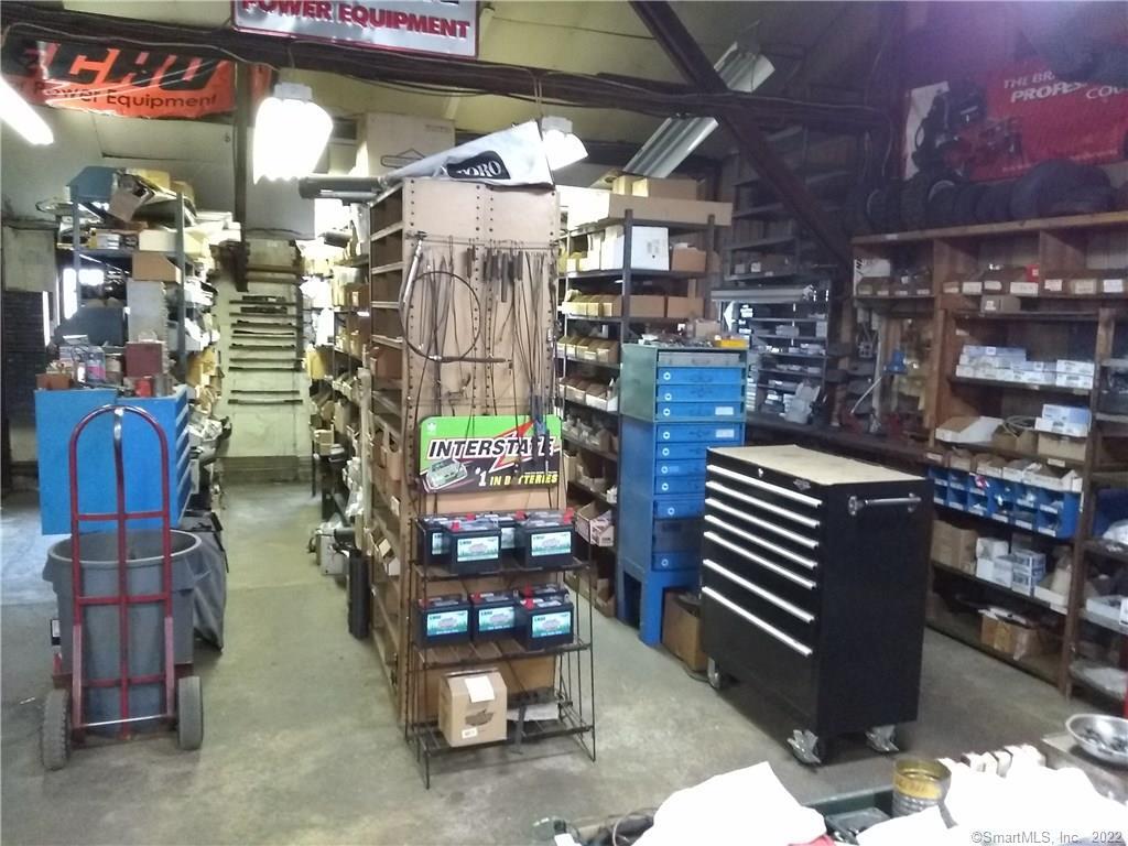 52 Gillotti Road New Fairfield, CT 06812 - Photo 4 of 17