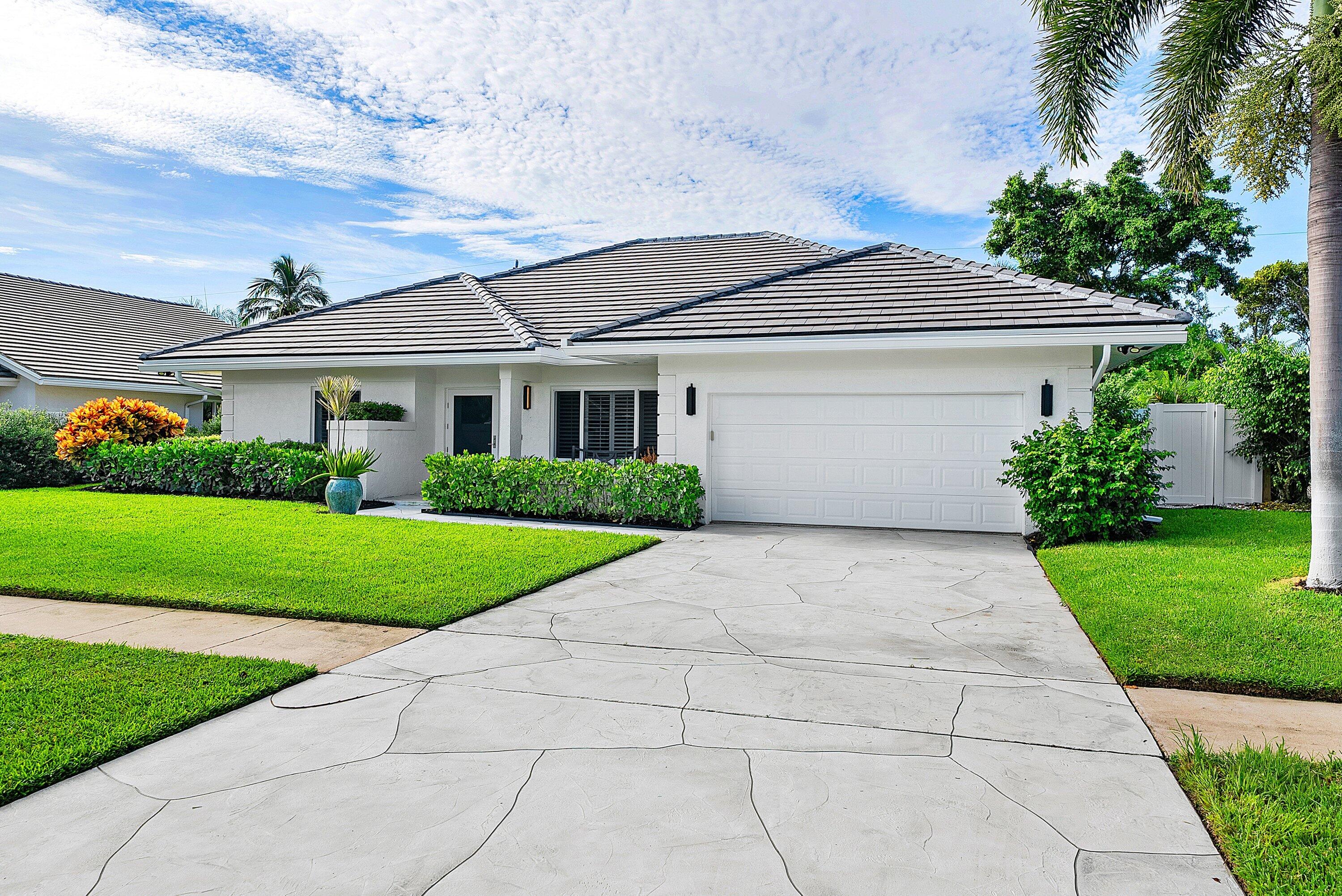 436 Prairie Rose Lane Boca Raton, FL 33487 - Photo 2 of 62 002-436PrairieRoseLane-BocaRaton-FL-3348