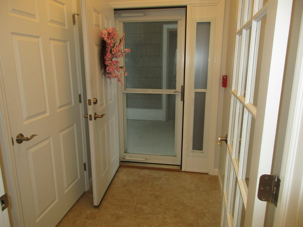 62 Club Road, Unit 203 Plattsburgh, NY 12903 - Photo 14 of 28 Gallery Image 14