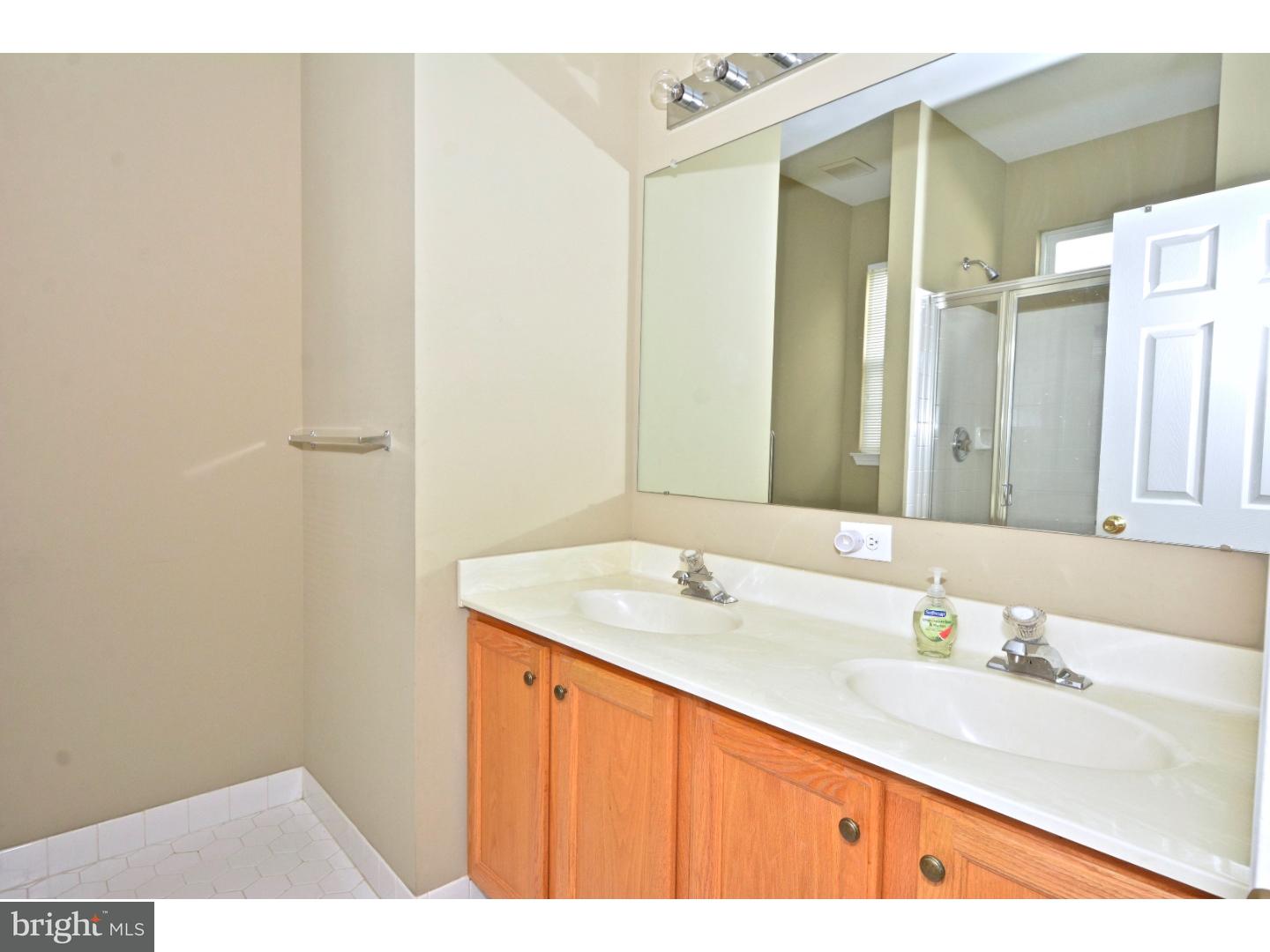 44 Foster Road Pennington, NJ 08534 - Photo 16 of 25 Gallery Image 16