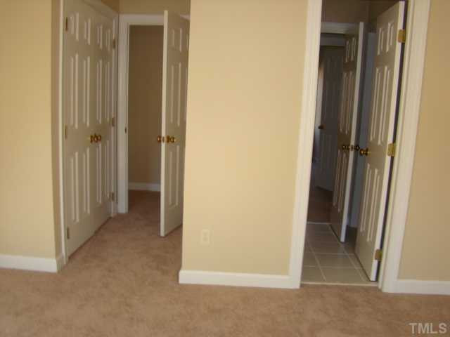 5708 Glenfiddich Way Raleigh, NC 27613 - Photo 3 of 11 Photo 3