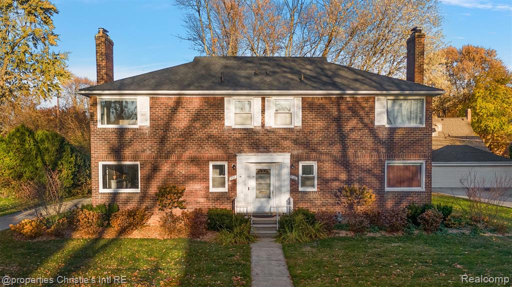 852 Harcourt Road Grosse Pointe, MI 48230 - Photo 2 of 48
