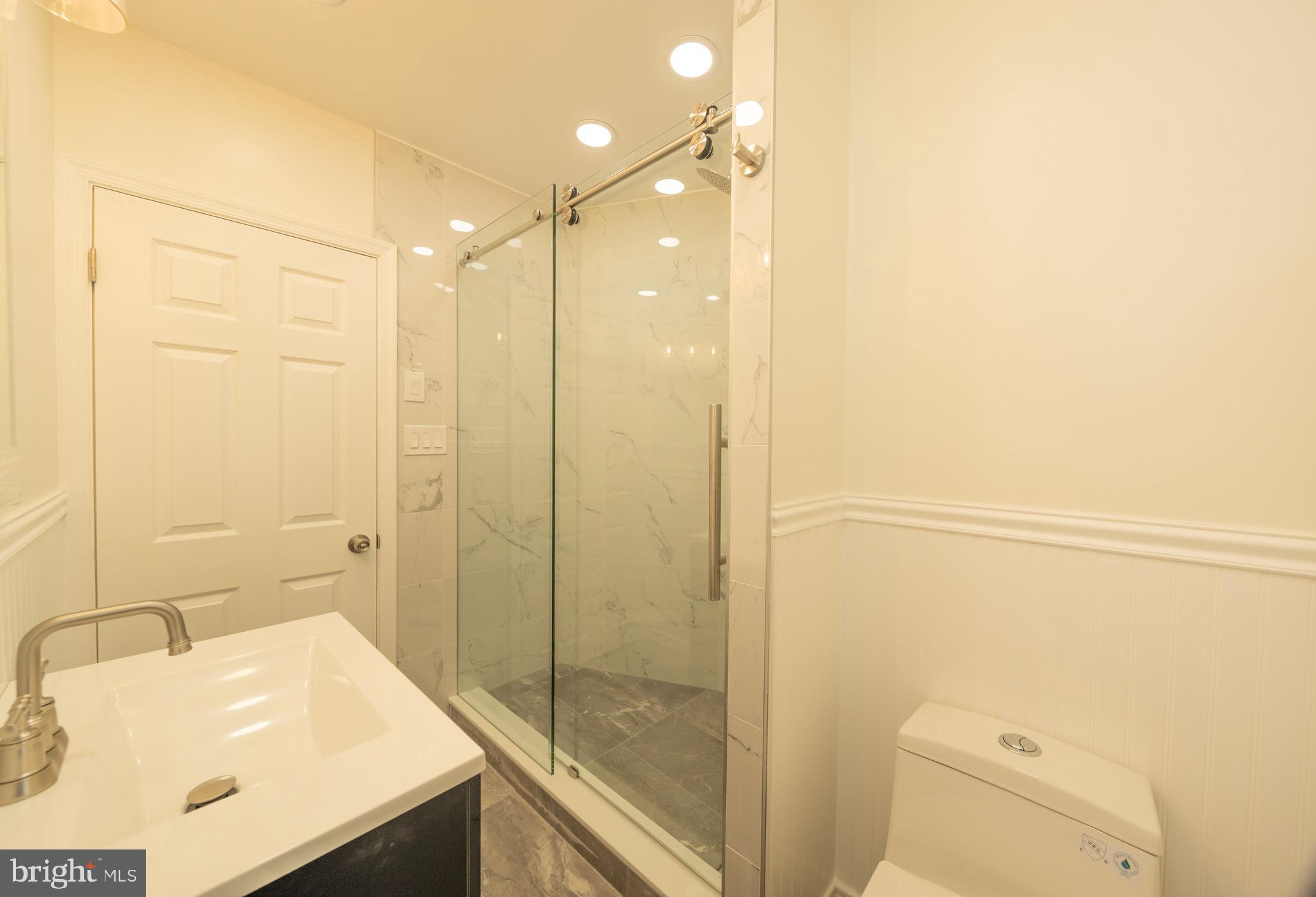 925 Arnold Street Philadelphia, PA 19111 - Photo 8 of 16
