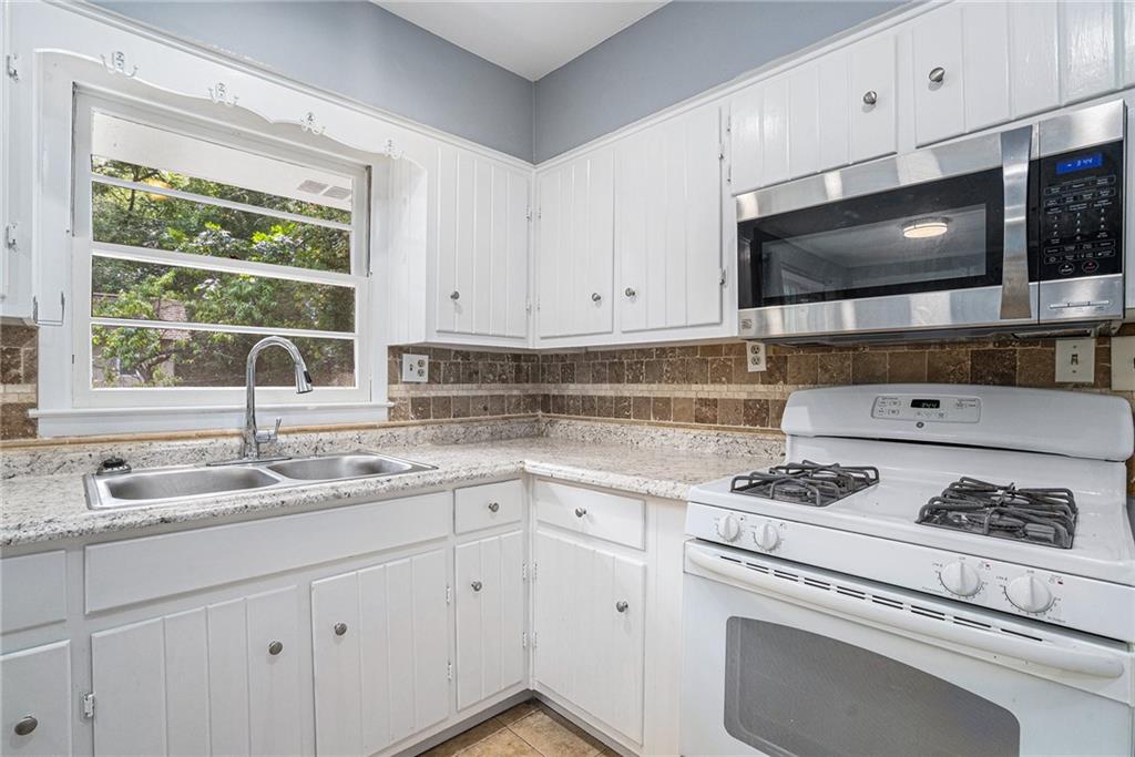2839 Concord Drive Decatur, GA 30033 - Photo 8 of 26