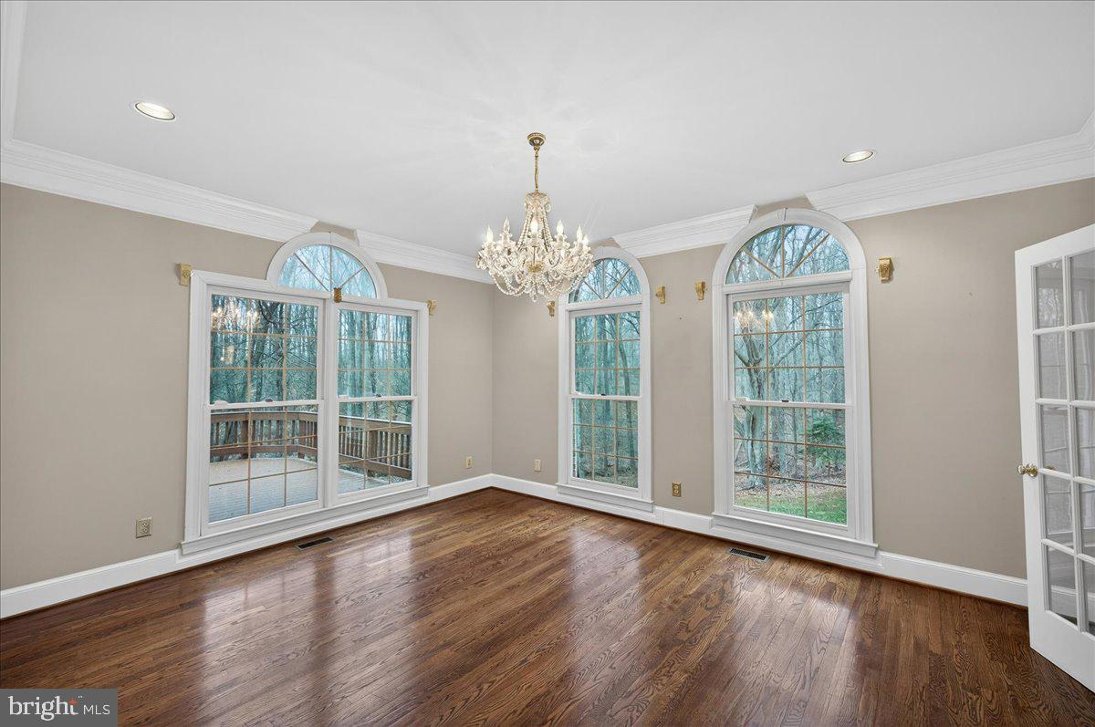 6612 Colchester Road Clifton, VA 20124 - Photo 18 of 93 Private office with floor to ceiling windows