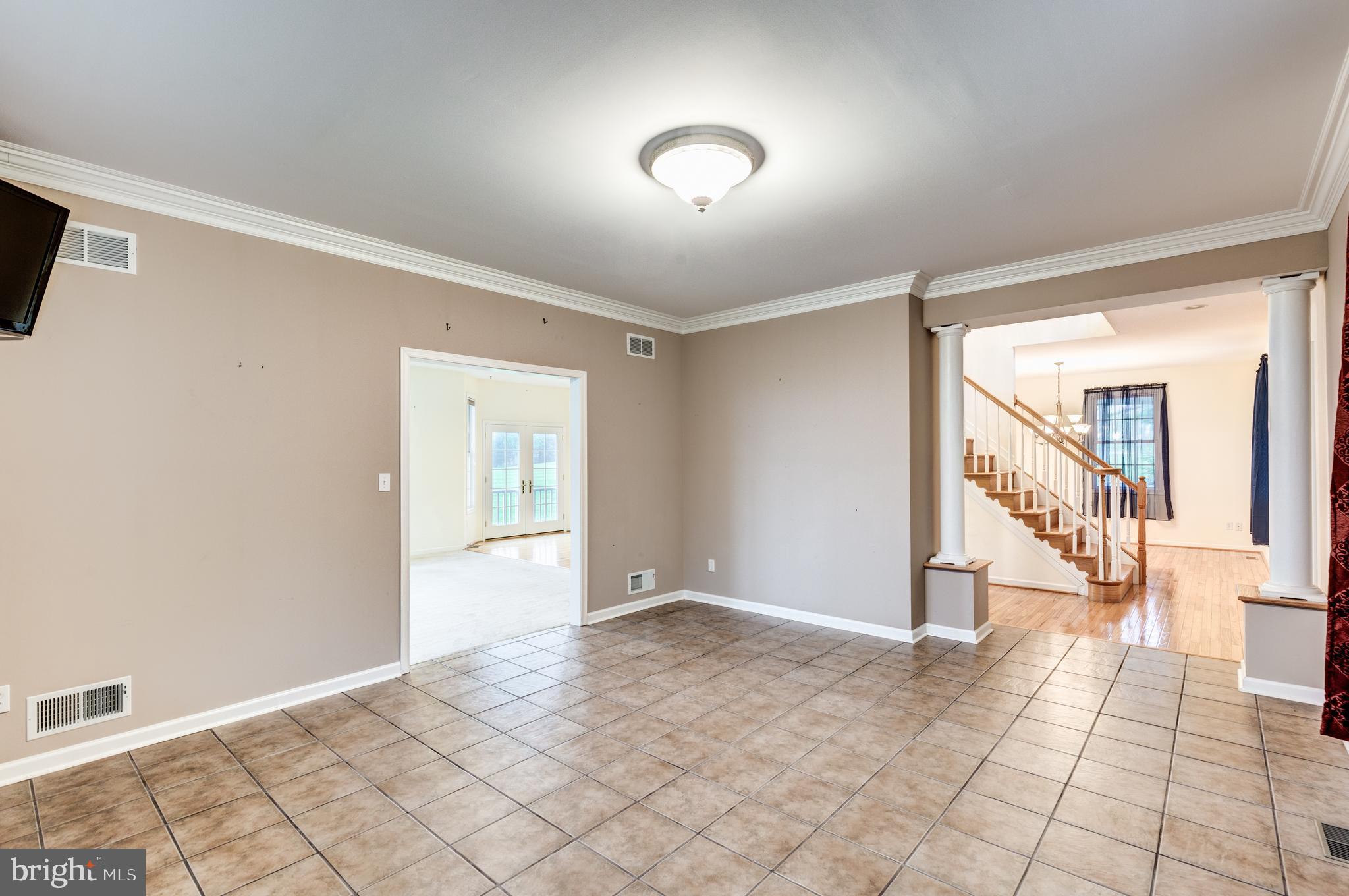 4491 Bark Hill Road Union Bridge, MD 21791 - Photo 18 of 54 Living room