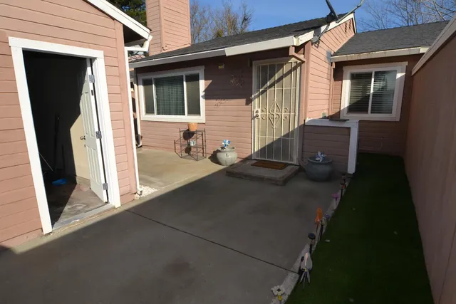 $315,000 | 1200 Lakewood Avenue, Unit 12, Modesto, CA 95355