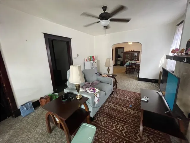 $1,200 | 573 East End Avenue, Pittsburgh, PA 15221