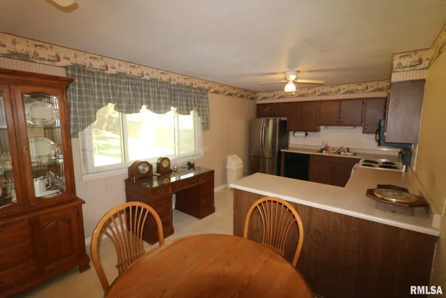 $134,900 | 906 Valley Drive, Carterville, IL 62918