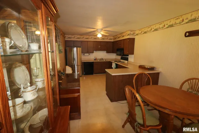 $134,900 | 906 Valley Drive, Carterville, IL 62918