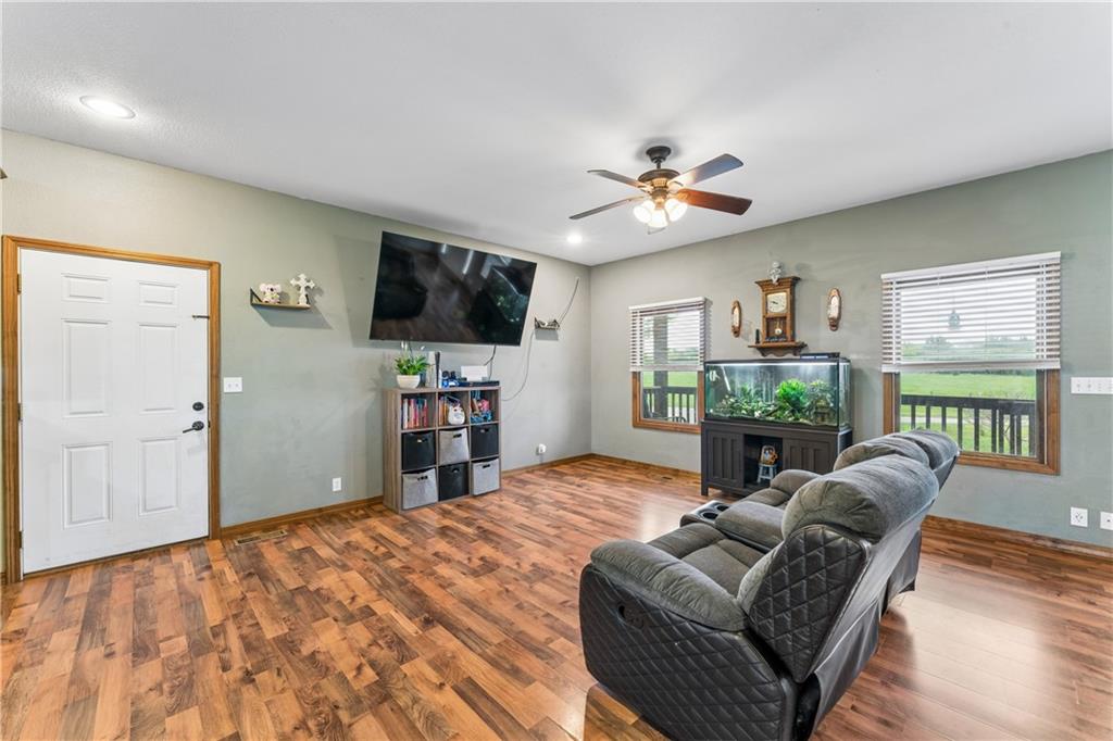 4370 Lee Road Mound City, KS 66056 - Photo 13 of 60