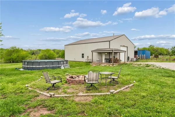 $425,000 | 4370 Lee Road, Mound City, KS 66056