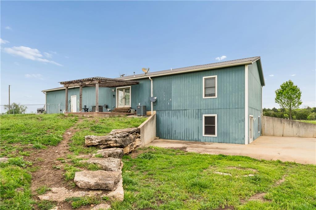 4370 Lee Road Mound City, KS 66056 - Photo 47 of 60